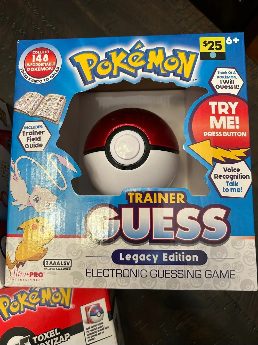 2 Trainer Guess + Mega Construx Battle Set - Red & White Poké Ball